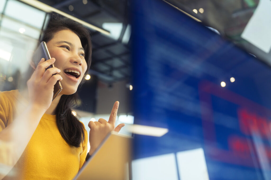 How do I contact Hong Kong Reverse Technology?